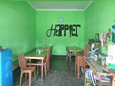 rumah makan ayam goreng ayam penyet SOP iga sapi