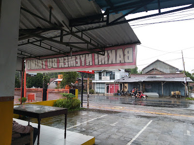 Bakmi Nyemek Bu Trimo 2