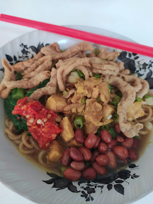 BAKSO DAGING SAPI & MIE AYAM SPESIAL