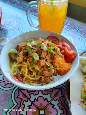 BAKSO DAN MIE AYAM GORENG MAS OHING 32 (TEMPAT RENTAL PS 3 & PAS 4)