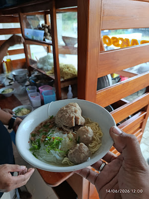 Bakso dan Mie Ayam "OJO LALI" Mas Iyok