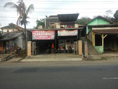 BAKSO DAN MIE AYAM SOLO MAS EDI