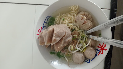 BAKSO SOLO MBAEH