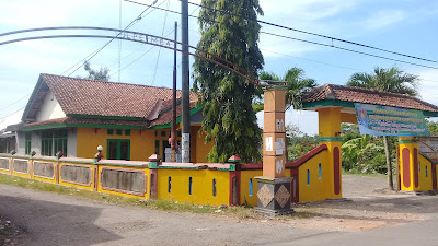 Balai Desa Kawunganten Lor