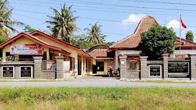 Balai Desa Sumingkir