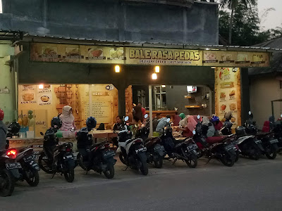 BALE RASA PEDAS