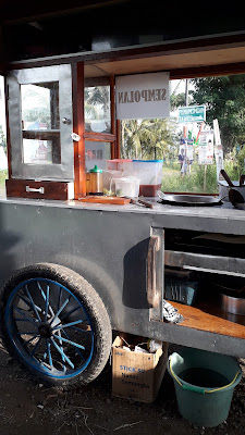 Batagor Dan Sempolan Mba Rena