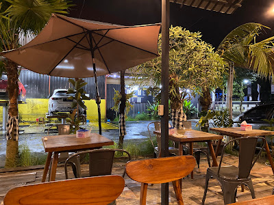 BAW CARWASH CAFE & BARBERSHOP