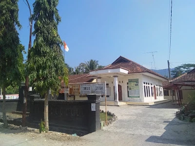 Kantor Kepala Desa Ratawangi