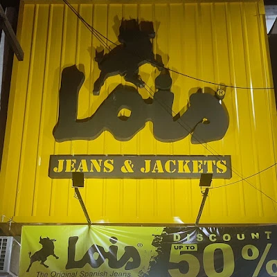 Tiara Levis 2