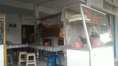 Warung Soto Gado" Mbak Tini