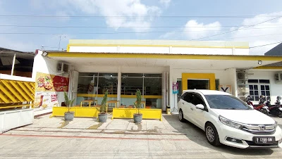Yellow Luck Mart