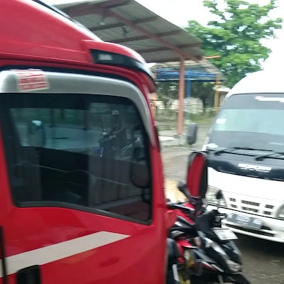 TOUR AND TRAVEL PUTRA LOGAWATRANZ