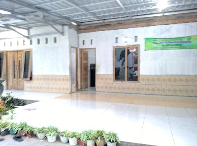 Pondok Pesantren Yatim dan Dhu'afa Al Istiqomah Platar Kesugihan Kidul Kec. Kesugihan