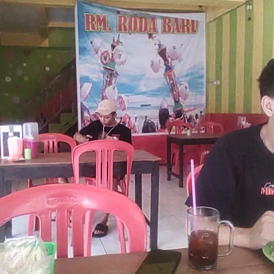 Warung makan Padang roda baru