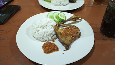 Bebek goreng ndower