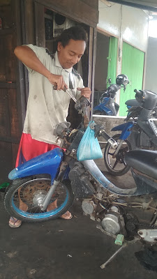 BENGKEL motor Baedi