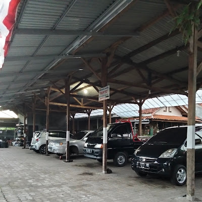Bengkel motor Supri