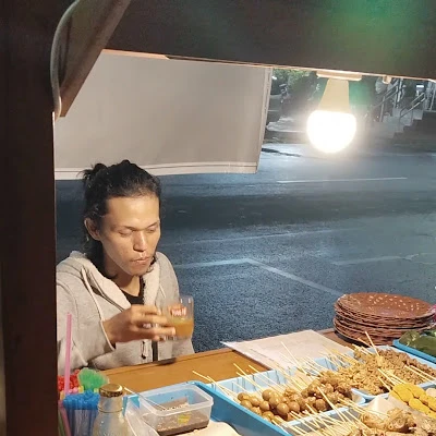 Warung nongkrong ibu iin