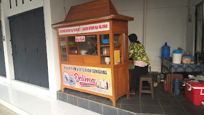BUBUR AYAM DAN SOTO SEMARANG DELIMA
