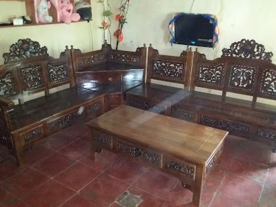 Bulupitu berkarya furnitur