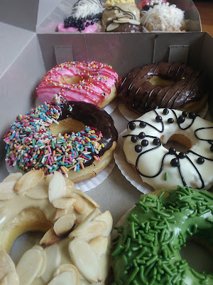 C-CO DONAT KENTANG toping suka suka