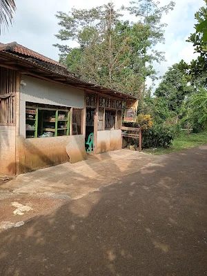 Warung sate ayam garang