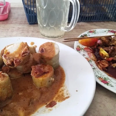 Warung makan bu sarip ( combor )