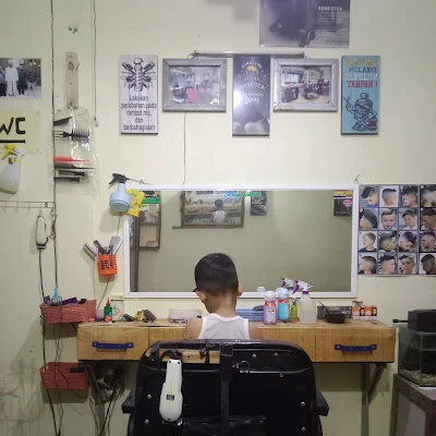 Pangkas rambut pak roni