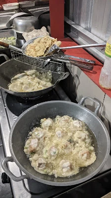 Mie Ayam Dan Gorengan