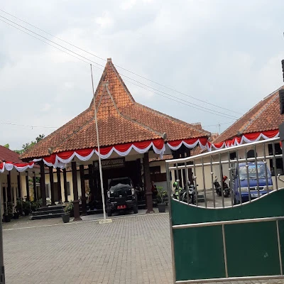 Kantor Keluraham Karangmanyar Kalimanah