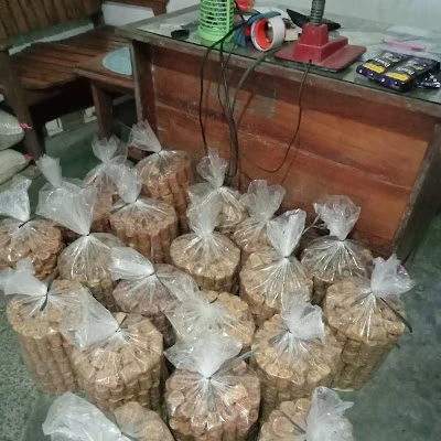 Warung kelontong dan gula jawa pak tumijan