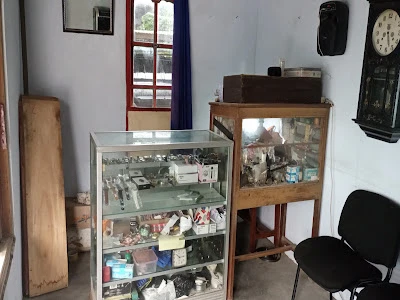 SERVICE JAM TANGAN