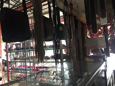 TOKO PERLENGKAPAN SEKOLAH PAKAIAN SERAGAM DOMPET TOPI TAS SARUNG