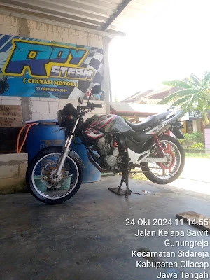 Roy steam motor