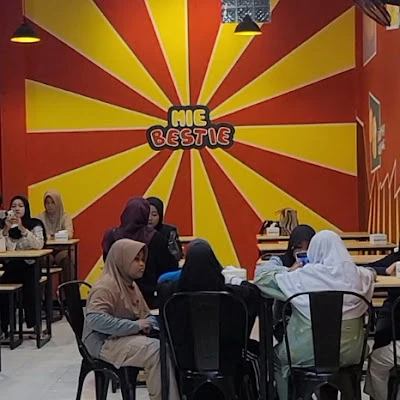 Mie Ayam Seblak Bestie