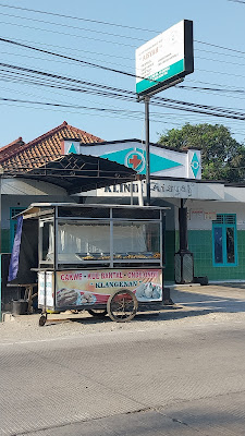 Cakwe, Kue Bantal, Onde-onde "KELANGENAN" Adipala