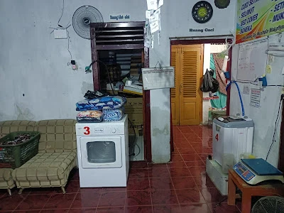 Omahe Laundry ( Jl.Kiadeg Gg.Wakafiyah )