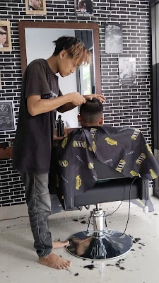 BRILLIANT BARBERSHOP