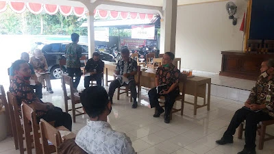 KANTOR KEPALA DESA GUMELAR