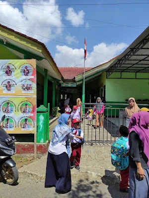 MI MA'ARIF NU 02 KALIWEDI