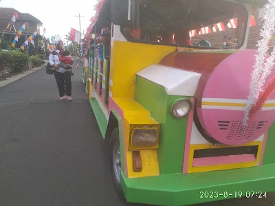 Pak slamet Kereta wisata