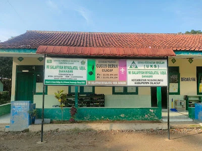 MI SALAFIYAH RIYADLATUL 'UQUL DANASRI