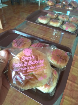 Com's Cake & Bakery Kawunganten