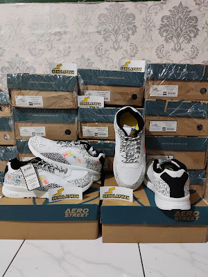 Cumulo Nimbus Sneakers Market