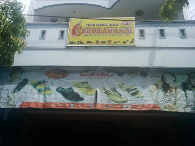 Toko Sepatu & Tas Cendrawasih