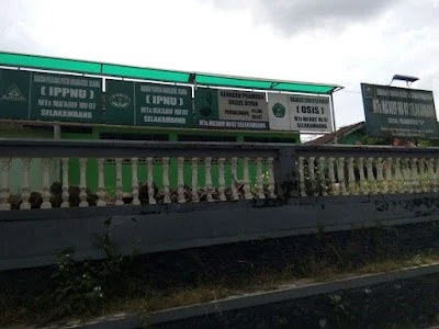 MTs Ma'arif NU 07 Selakambang