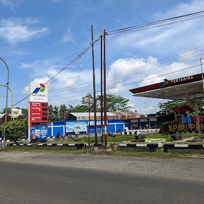 Pojok pintu keluar spbu wanareja