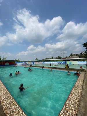 Kolam Renang Tirta Pelangi