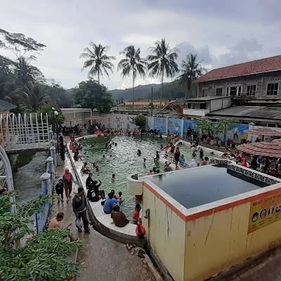 Pertigaan Cipanas Pakujati
